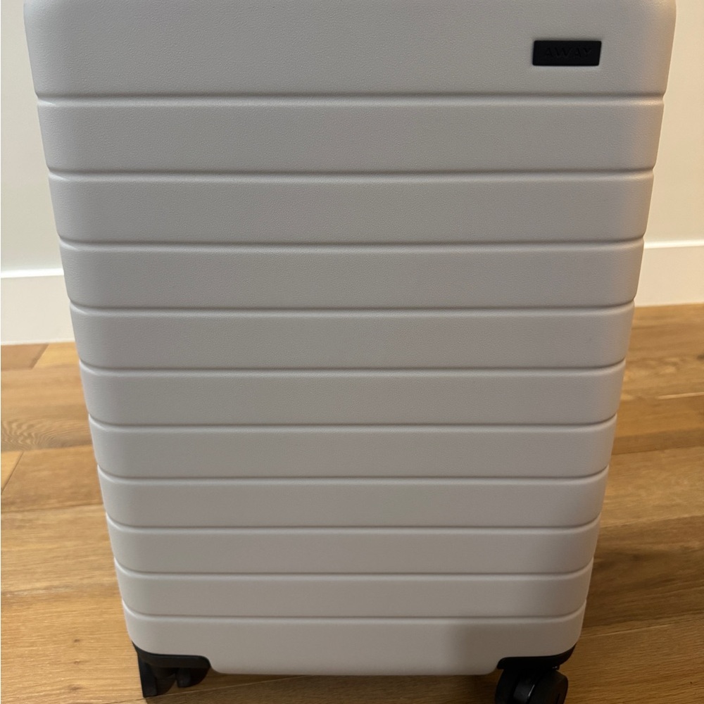 Away Brand, ‘The Bigger Carry-On Flex’ Expandable Luggage